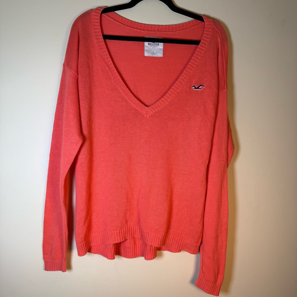 Hollister Coral V-Neck Sweater Size Large